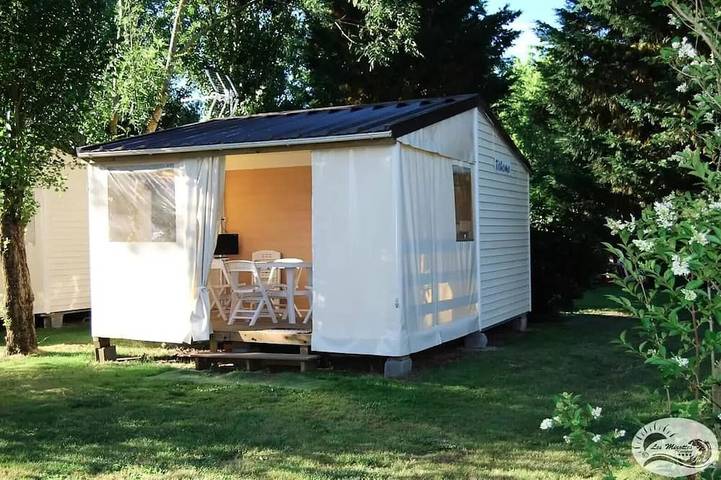 Camping pour 5 personnes, avec piscine et terrasse dans Fontenay-le-Comte