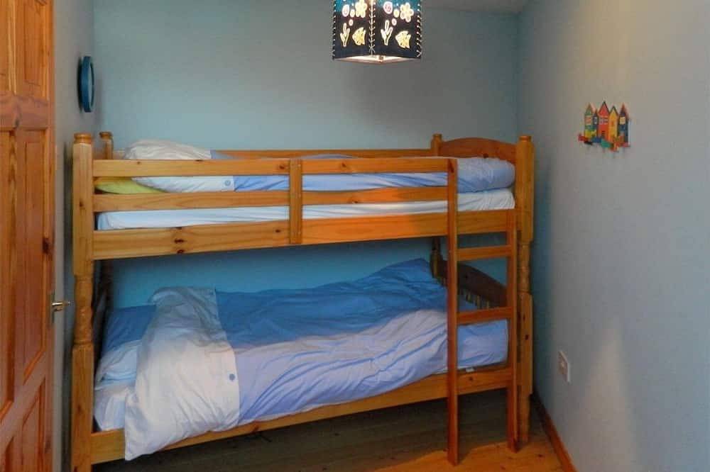 Charming cottage in a traditional Irish fishing village. in Inishowen, County Donegal