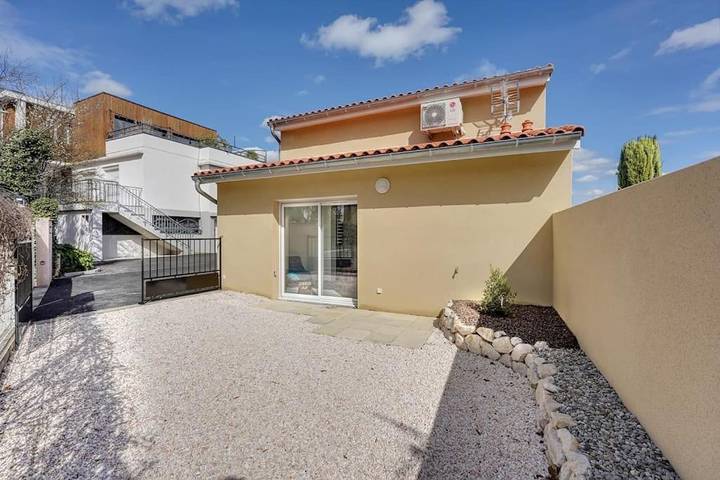 Location de vacances pour 4 personnes, avec jardin à Quint-Fonsegrives