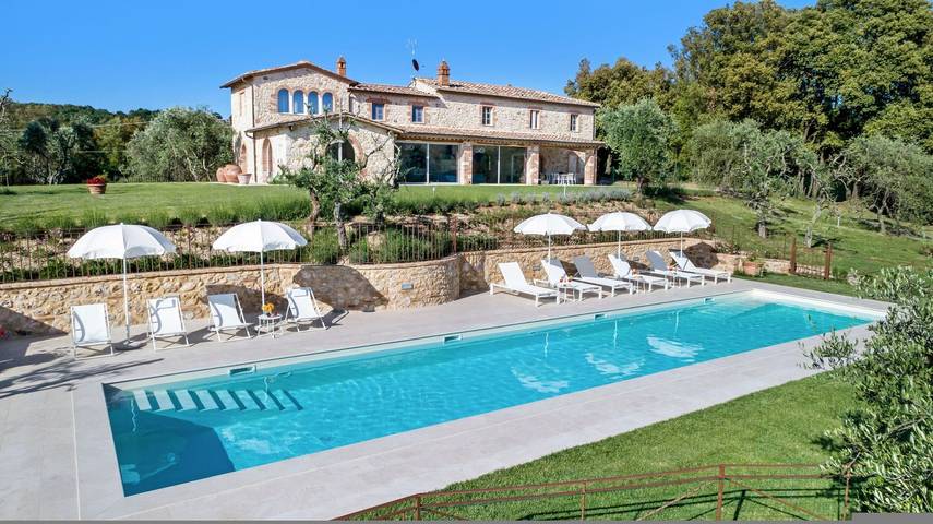Villa pour 10 personnes, avec Balcon et Terrasse ainsi que Jardin et Piscine à Monticiano