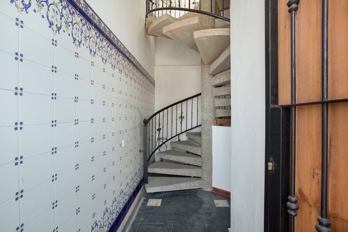 Appartement entier, Maison de vacances 'Appartement Fani N1' avec terrasse privée, Wi-Fi et climatisation in Arinaga, Agüimes