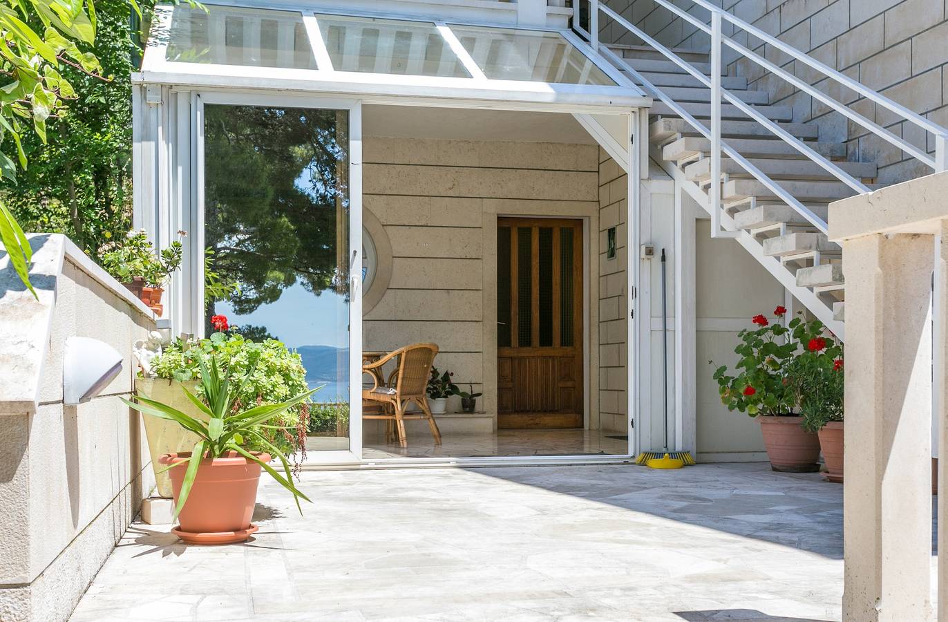 Ganze Wohnung, Apartments by the sea Brela, Makarska - 18356 in Brela, Makarska Riviera