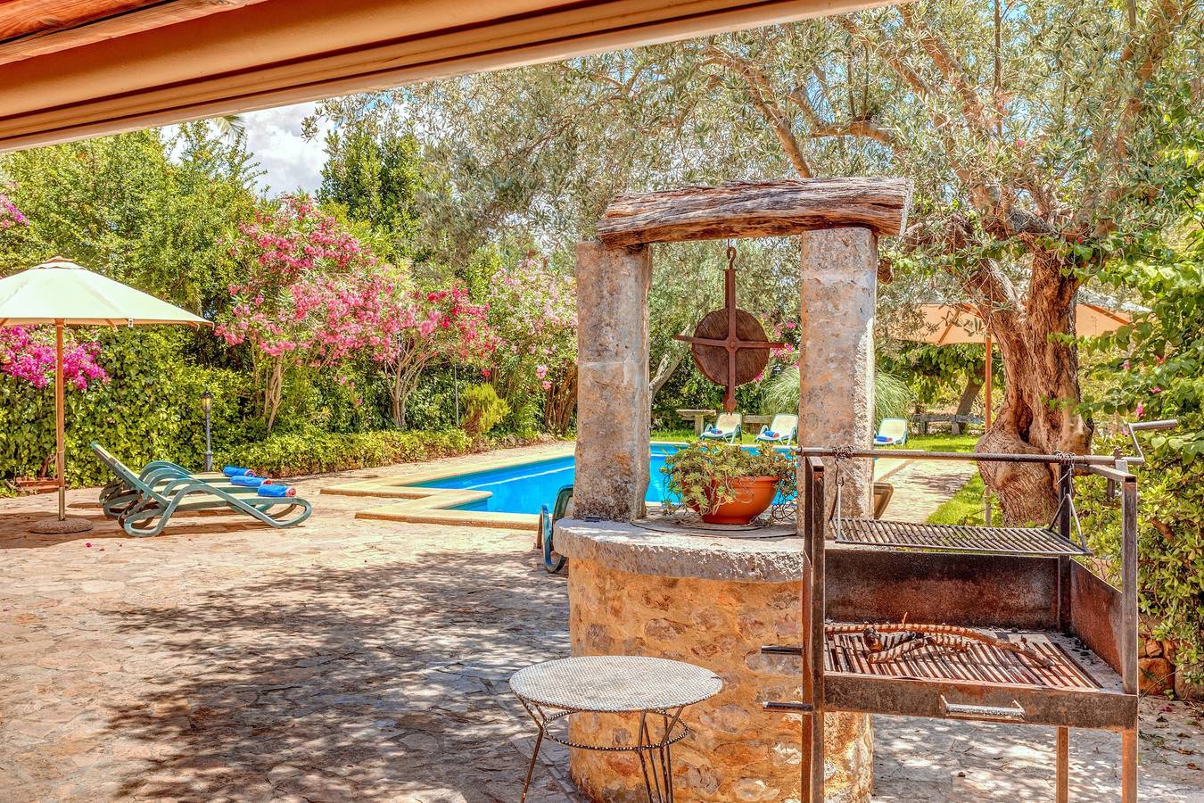 Traumhafte Finca mit Pool, Garten, Terrassen, Balkon und Wlan; Parkplätze vorhanden, Haustiere erlaubt in Búger, Mallorca Inselmitte