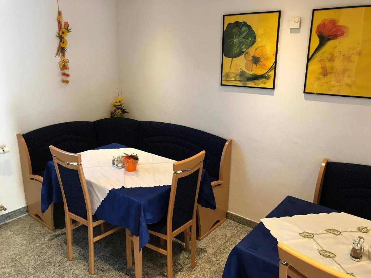 Ganze Ferienwohnung, Double Room with Balcony in Jennersdorf, Bezirk Jennersdorf