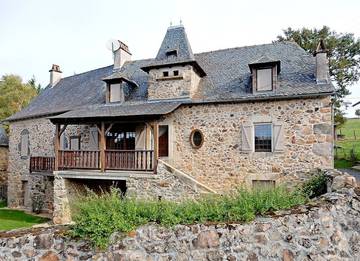 Gîte pour 6 personnes, avec terrasse et jardin dans l' Aveyron