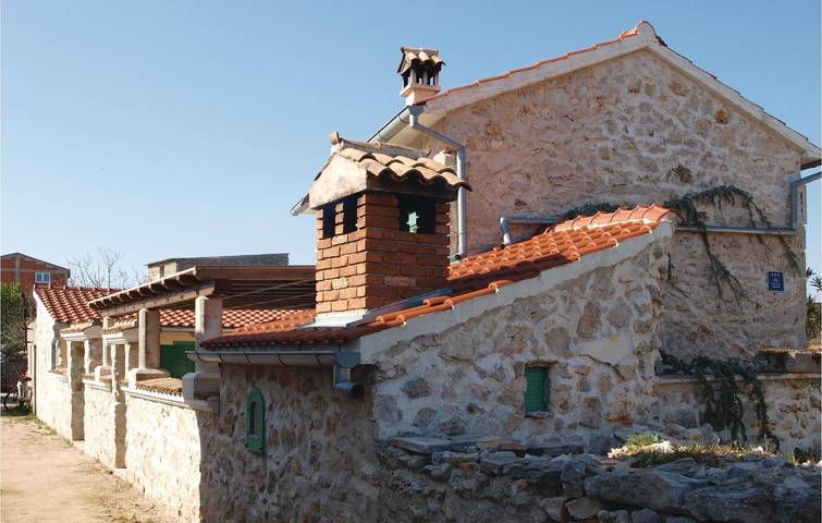 Charmante 2-Zimmer-Wohnung mit Terrasse, in der Nähe der Küste und des Flusses Krka in Sibenik, Šibenik-Knin