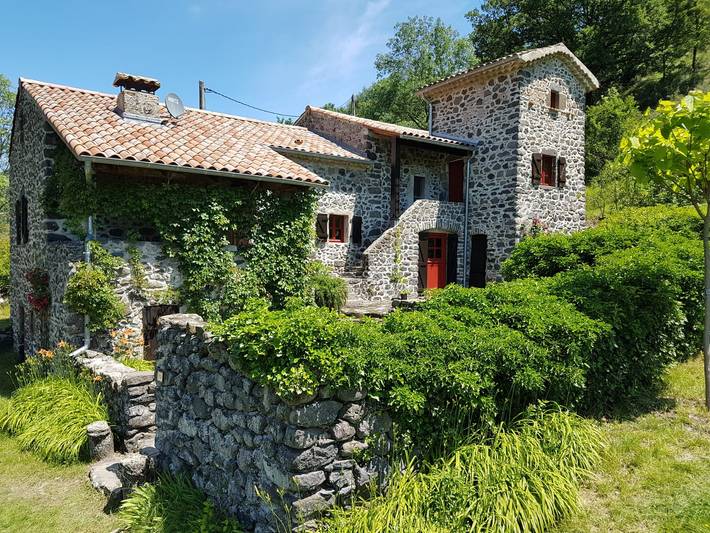 Gîte pour 5 personnes à Darbres