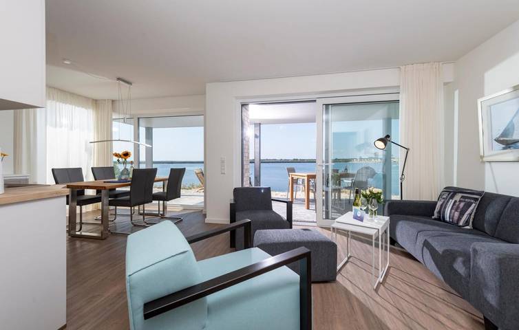 Ganze Ferienwohnung, Apartment mit Meerblick, 200 m vom Strand entfernt, mit Terrasse und Parkplatz in Olpenitz, Kappeln
