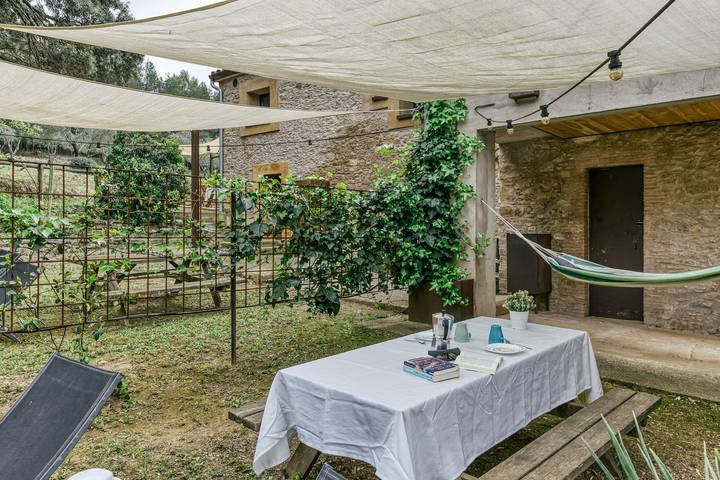 Rural House 'L'alzina Madremanya' with Mountain Views, Wi-Fi and Air Conditioning in Madremanya, Gironès