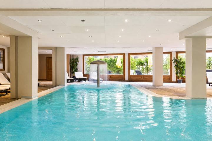 Appartement de vacances pour 4 personnes, avec sauna ainsi que piscine et terrasse, adapté aux familles