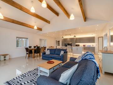 Log Cabin for 8 People in Rossendale, England, Photo 4