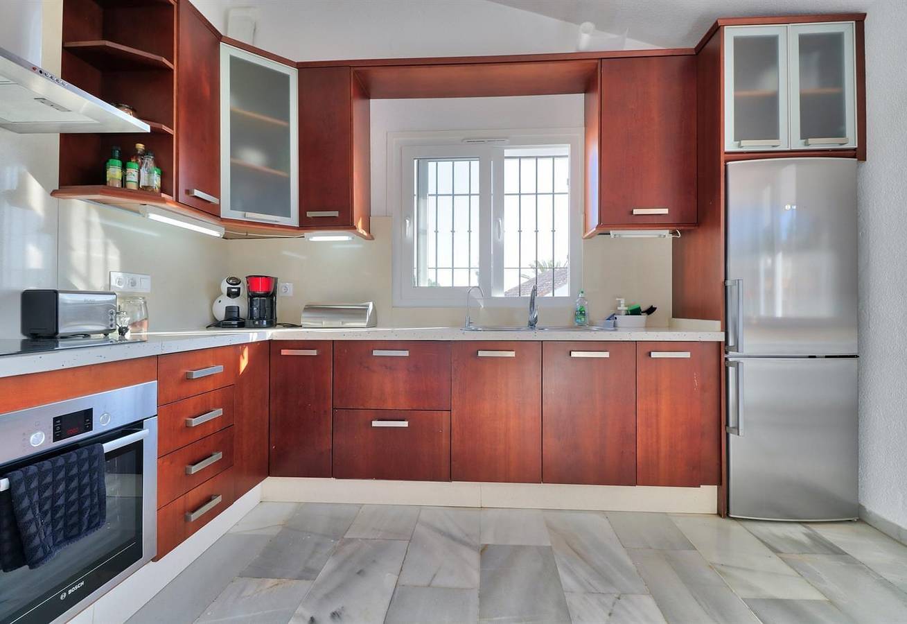 'Nice and Spacius Villa near Fuengi' with Sea & Mountain View, Pool, No under 40 in Mijas Costa, Mijas