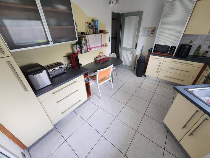 Location de vacances pour 8 personnes, avec terrasse ainsi que jardin et jacuzzi à Lesneven - 4