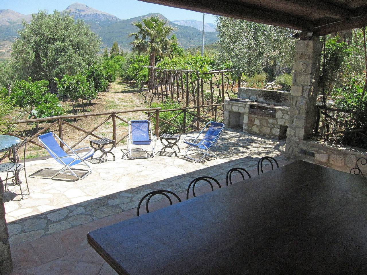Villa Degli Ulivi con vista mare e Wi-Fi, adatta agli animali domestici in Collesano, Provincia di Palermo