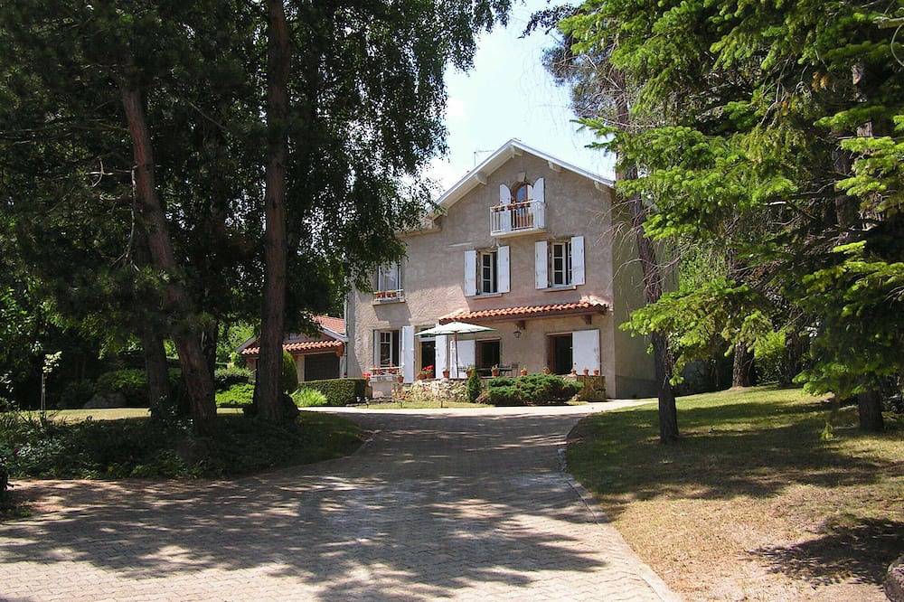 Villa  de charme, près centre ville Le Puy-en-Velay, sur la route de Compostelle in Le Puy-en-Velay, Massif central