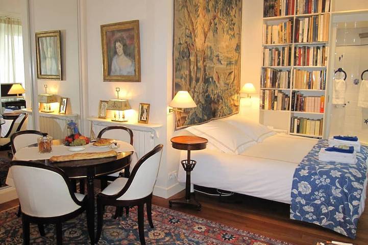 Ganze Wohnung, Elegantes Studio im Palais-Royal Monument neben dem Louvre in 1er Arrondissement, Paris