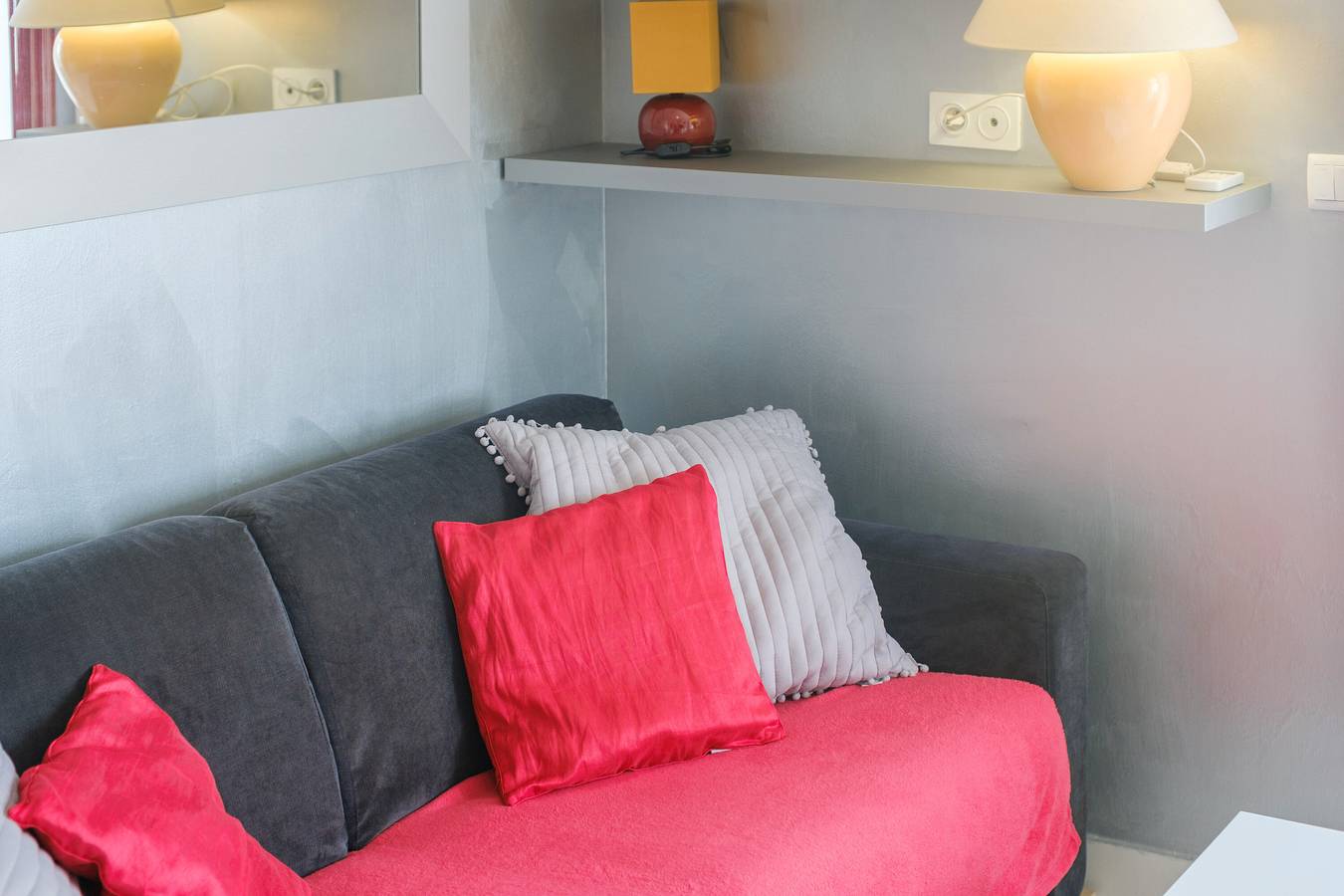 Hel lejlighed, Apartment 'Les Pins' with Sea View, Wi-Fi and Air Conditioning in Cannes, Cannes og omegn