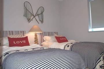 Cottage for 8 People in Broad Haven, Pembrokeshire, Photo 3