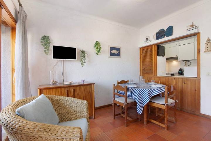 Ganze Wohnung, Ferienwohnung 'Santiago's House' mit Gemeinschaftsgarten, Balkon und Wi-Fi in Albufeira e Olhos de Água, Faro Distrikt