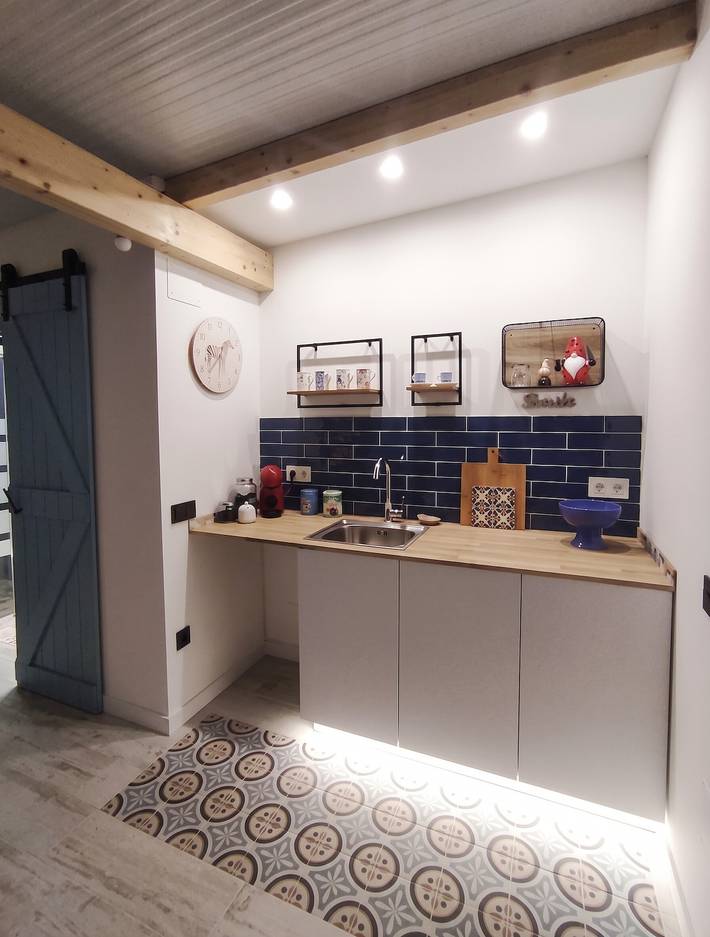 Entire studio, Charming Studio in Riogordo - 18 m² - Sunny Terrace in Riogordo, Málaga Province