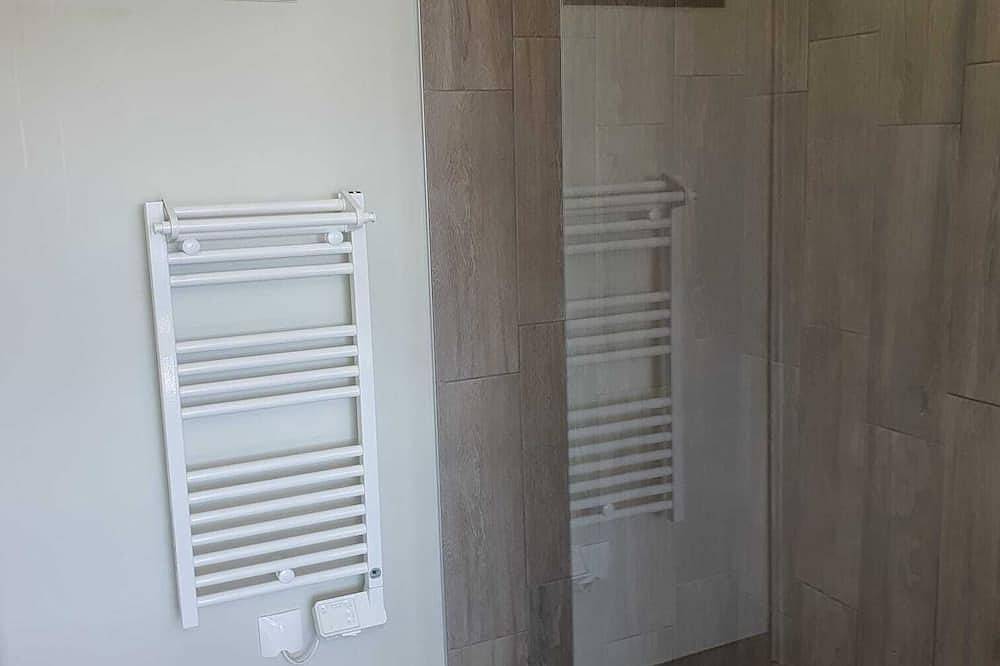 New chalet with direct view of Lac de Charmes in Changey, Haute-Marne