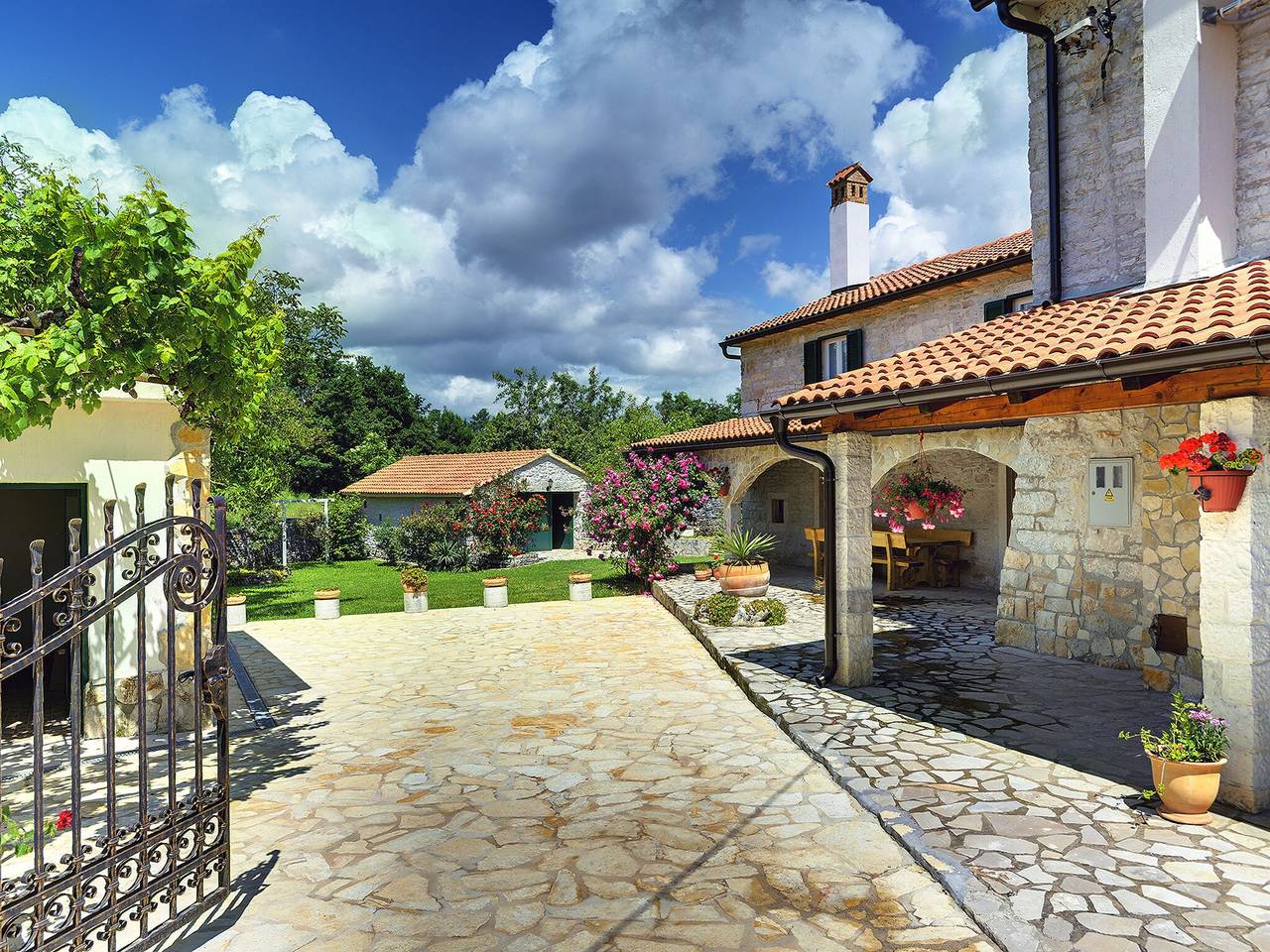 Maison à Rojnici avec piscine privée in Barban, Côte Sud d'Istrie