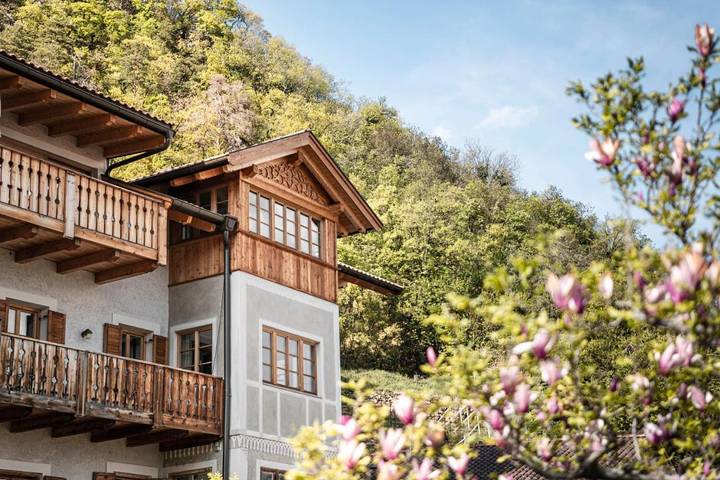 Ferienwohnung für 5 Personen, mit Sauna und Pool sowie Whirlpool und Garten, mit Haustier in Algund