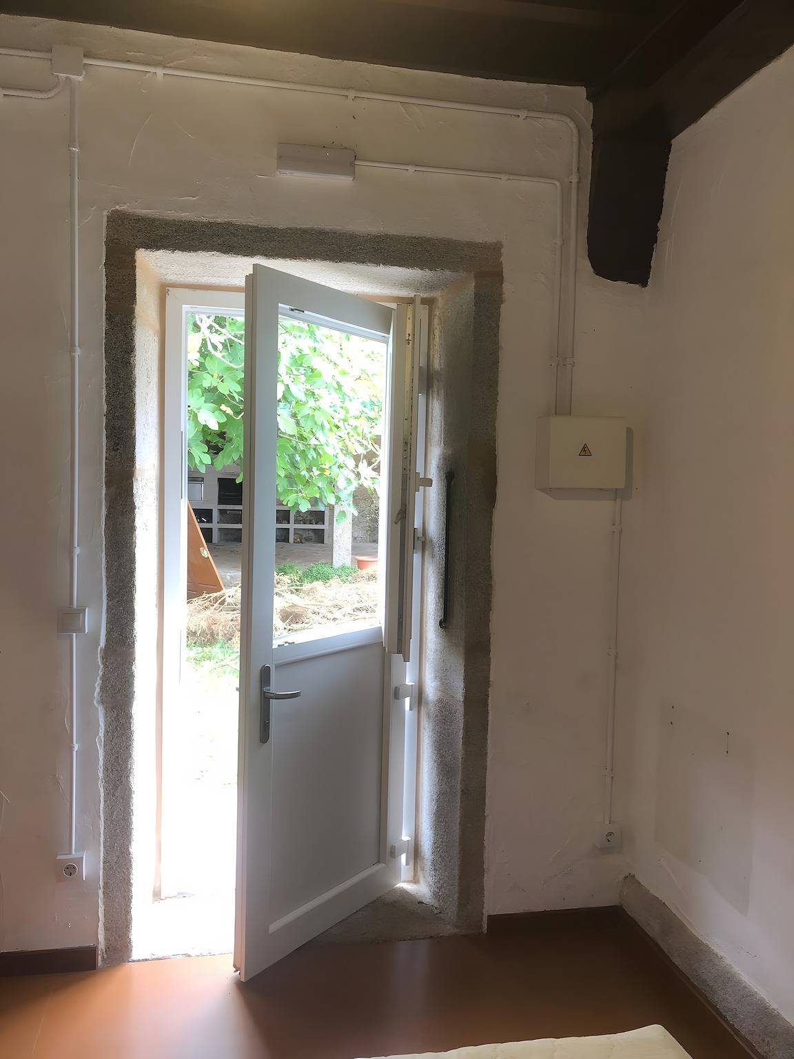 Appartement entier, Chambre 'Habitación Adaptada' avec vue montagne, terrasse partagée et Wi-Fi in Muxía, Costa da Morte