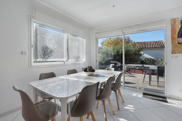 Ferienhaus 'Villa L'escale 600 M De La Plage' mit privater Terrasse und privatem Garten in Andernos-les-Bains, Arcachon und Umgebung