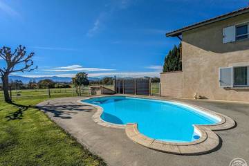 Gîte pour 8 personnes, avec jardin à Franquevielle