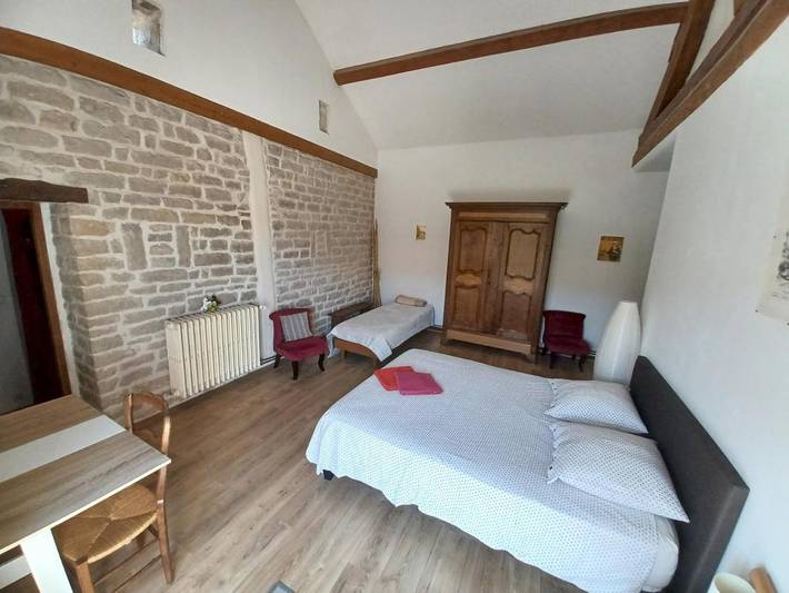 Chambre d’hôte pour 7 personnes, avec Terrasse ainsi que Jardin et Vue à Dijon - 3