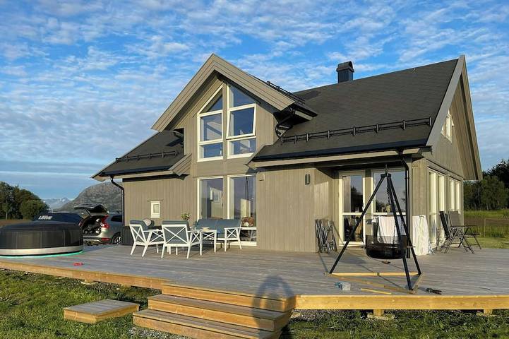 Ferienhaus für 7 Personen, mit Balkon in Meløy