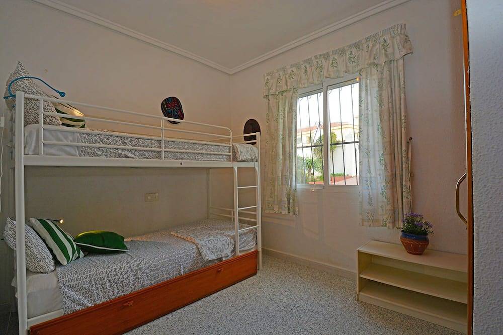 Grande villa avec piscine privée, pour les familles. in Ciudad Quesada, Rojales