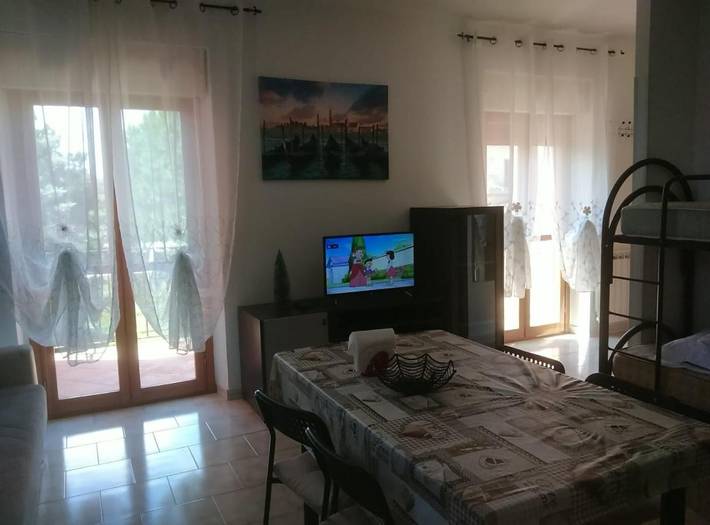 Appartamento per 5 persone, con giardino e panorama in Marina di Minturno