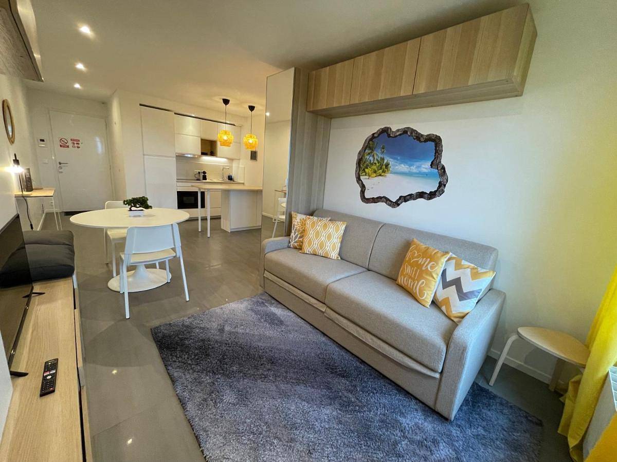 Appartement entier, Sunset Cocoon T2 46m2 proche centre ville in Villejust, Essonne