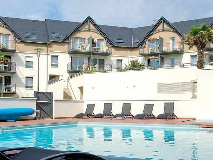 Camping pour 8 personnes, avec Terrasse et Sauna à Combrit