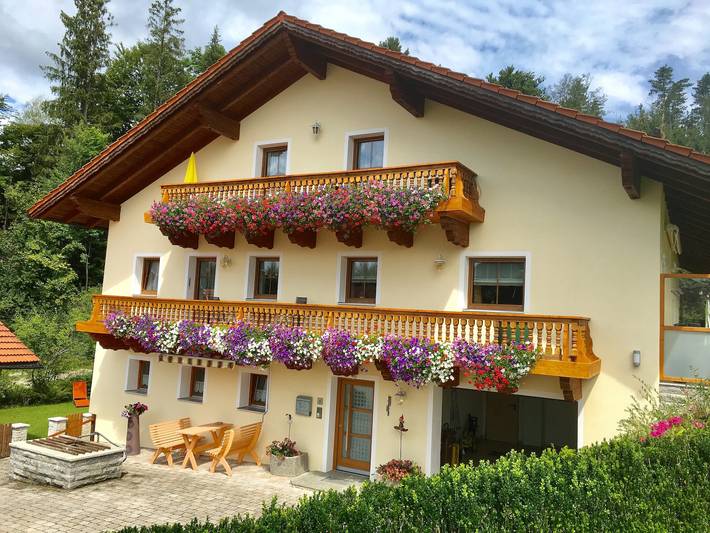 Ferienwohnung für 4 Personen, mit Garten in Neureichenau