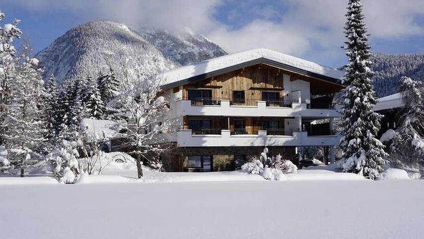 Ferienwohnung für 4 Personen, mit Sauna und Garten in Leutasch