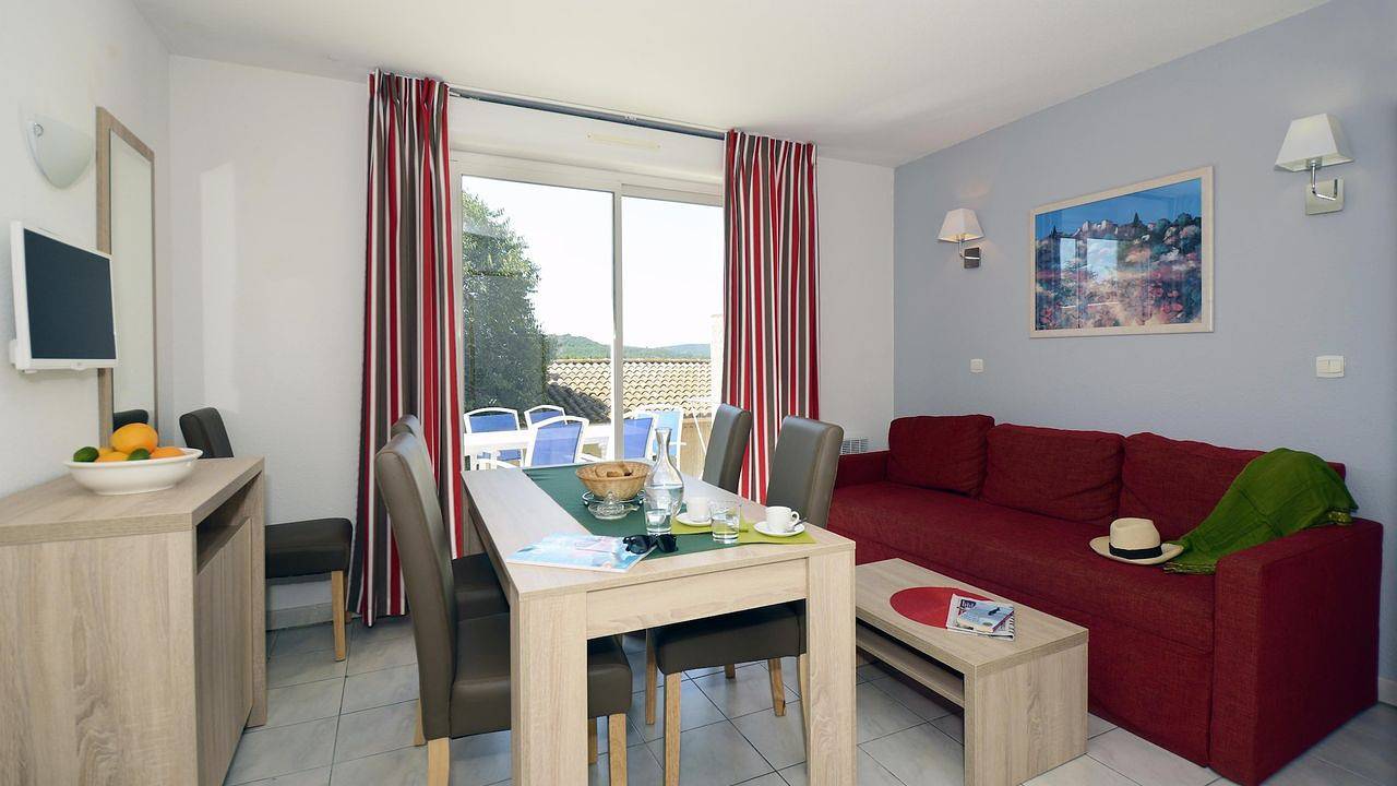 Ganze Ferienwohnung, Ferienwohnung für 7 Personen (44 m²) in Vallon-Pont-dʼarc in Salavas, Ardèche