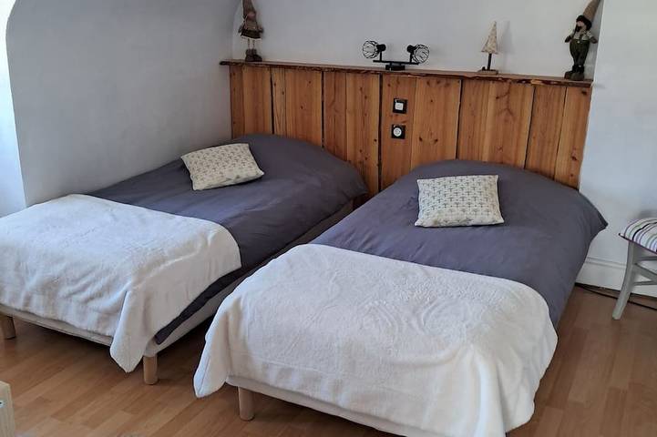 Gîte pour 4 personnes, avec piscine et jardin à Celles-sur-Plaine - 3