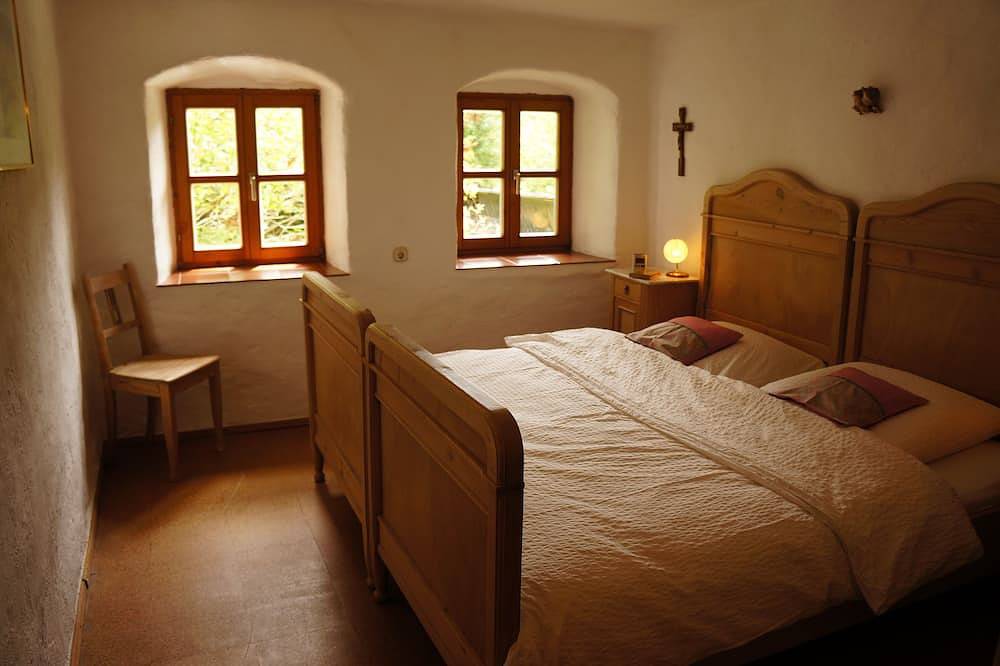 Woidhouse - all-ecological hut feeling with comfort in Schöfweg, Ostbayern