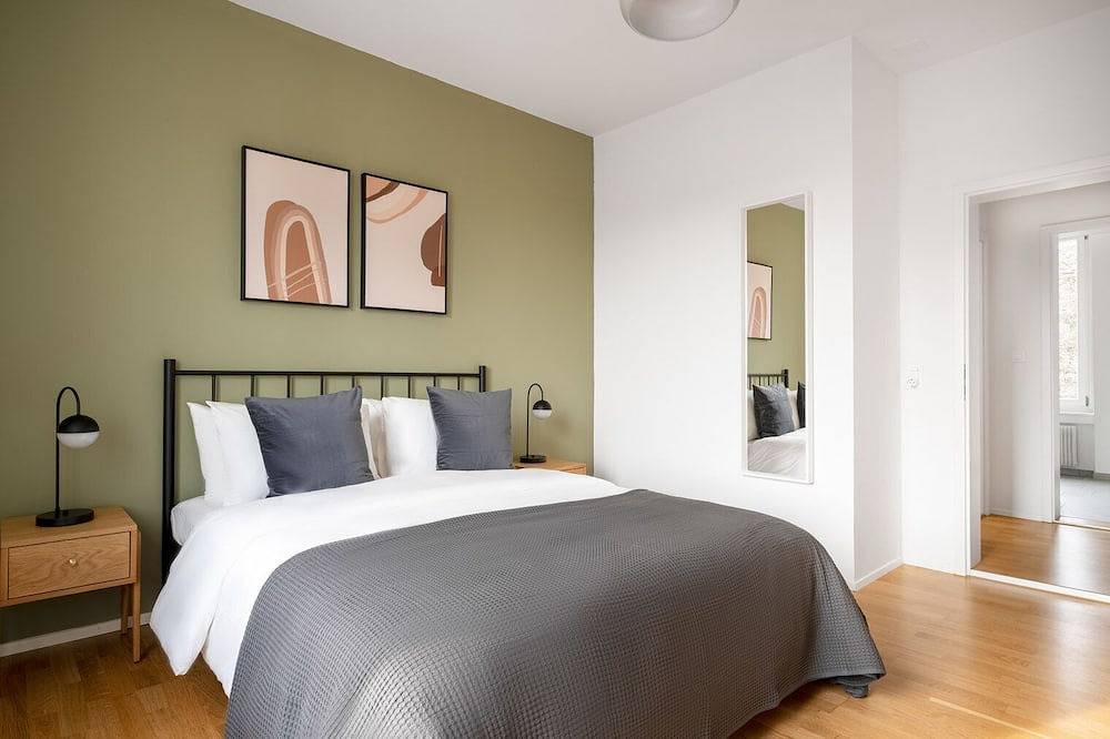 Apartamento inteiro, Sunny Horgen 2.5 Room w/ Storage, 3 min to Market, by Blueground in Horgen, Cantão de Zurique