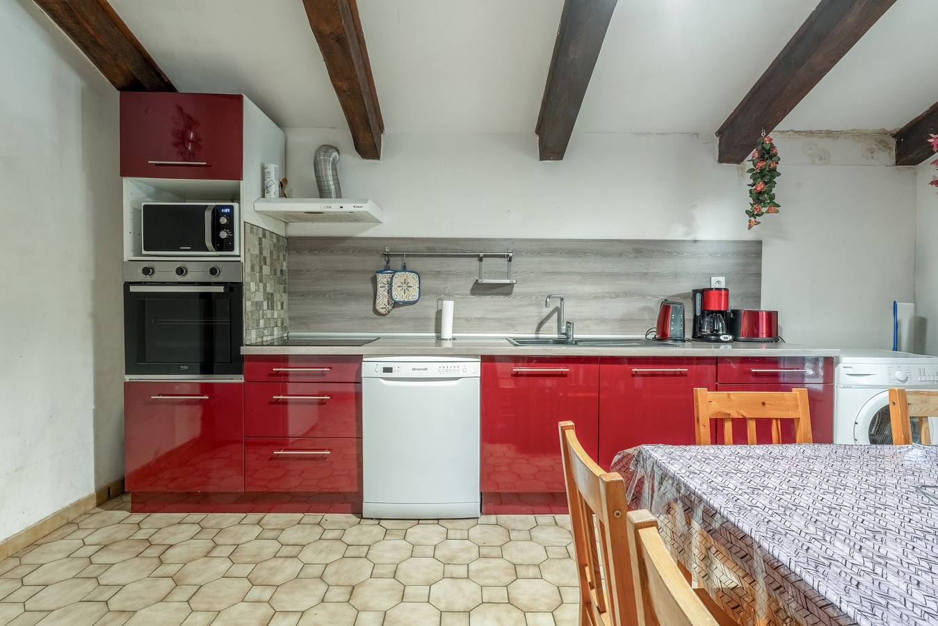 Villa 'Gourderatte' con piscina privada, terraza privada y Wi-Fi in Méjannes-lès-Alès, Región de Alès