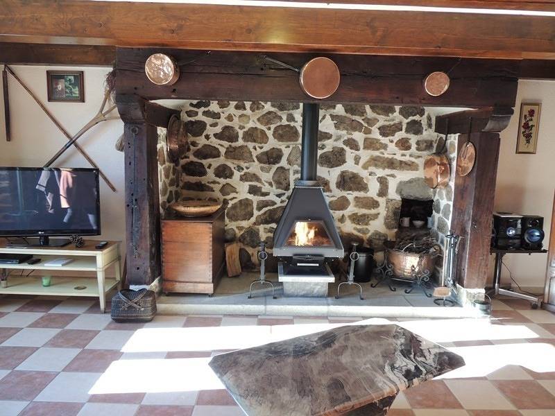 Gîte de charme de 105m2 avec parking, jardin et internet in Cros (Auvergne), Parc naturel régional des Volcans d'Auvergne