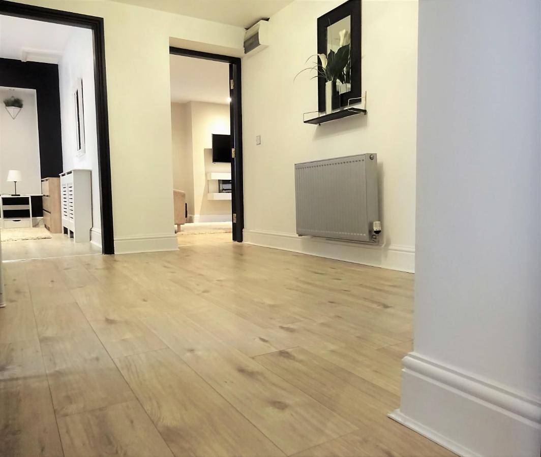 Entire apartment, Holiday apartment for 2 people with terrace in Wigan, Greater Manchester