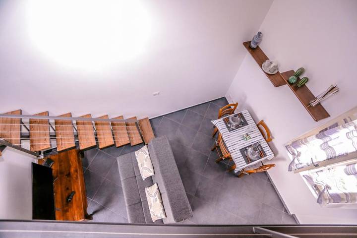Gîte pour 4 personnes, avec jardin et balcon, animaux acceptés dans Angera - 3