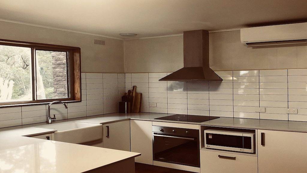 Barca View Cottage - Cosy Beach Retreat in Skenes Creek, Colac Otway Shire