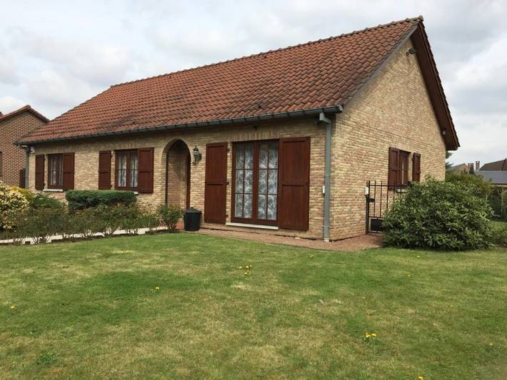 Gîte pour 6 personnes, avec vue et jardin dans Jemeppe
