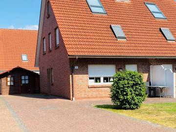 Ferienhaus für 6 Personen, mit Garten in Berumbur