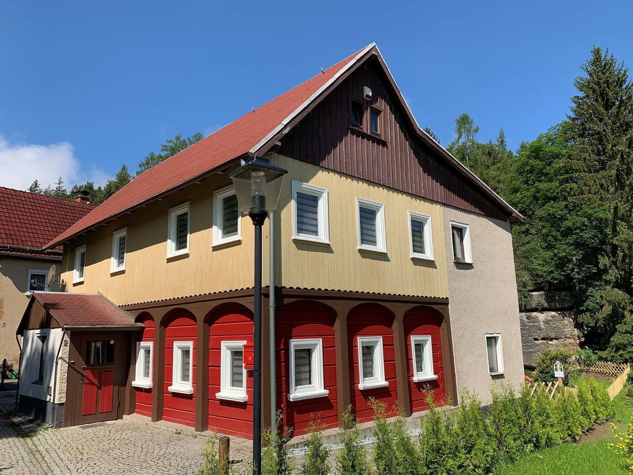Waldferienhaus Dunja mit Sauna, Whirlpool, direkt am Waldrand, Kletterfelsen in Oybin, Zittauer Gebirge